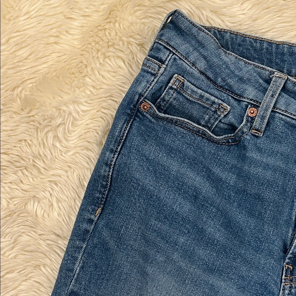 Old Navy OG Straight High Rise Jeans Size 8 - Picture 3 of 11